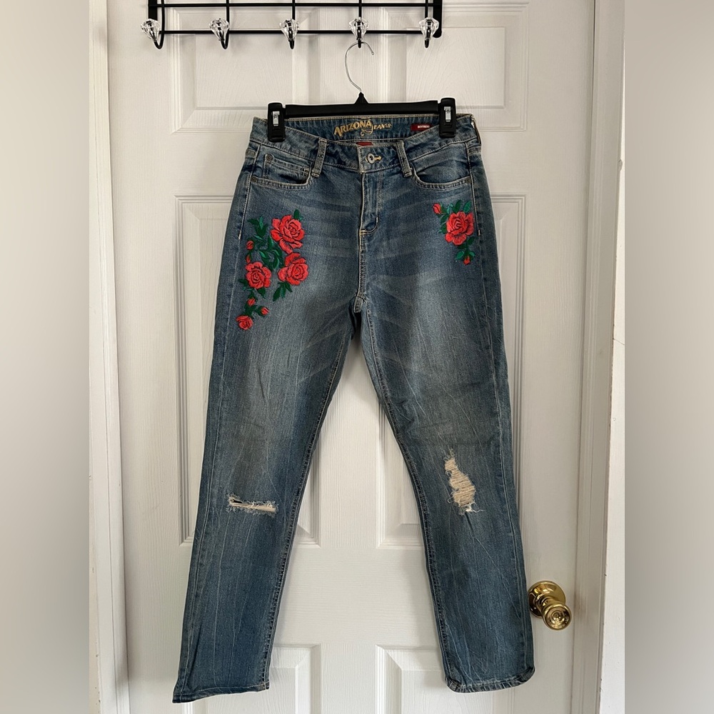 Arizona Jean Company Blue Boyfriend Jeans with Red Floral Embroidery